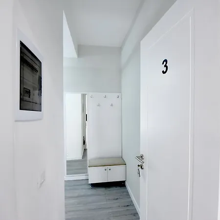 Hope 3 * Tirana